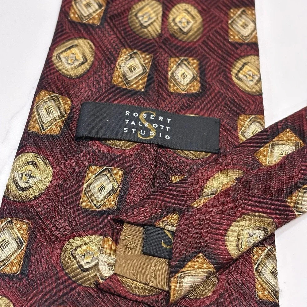 VTG Robert Talbott Men's Silk Tie Burgundy Gold Geometric Diamond Medallion USA
